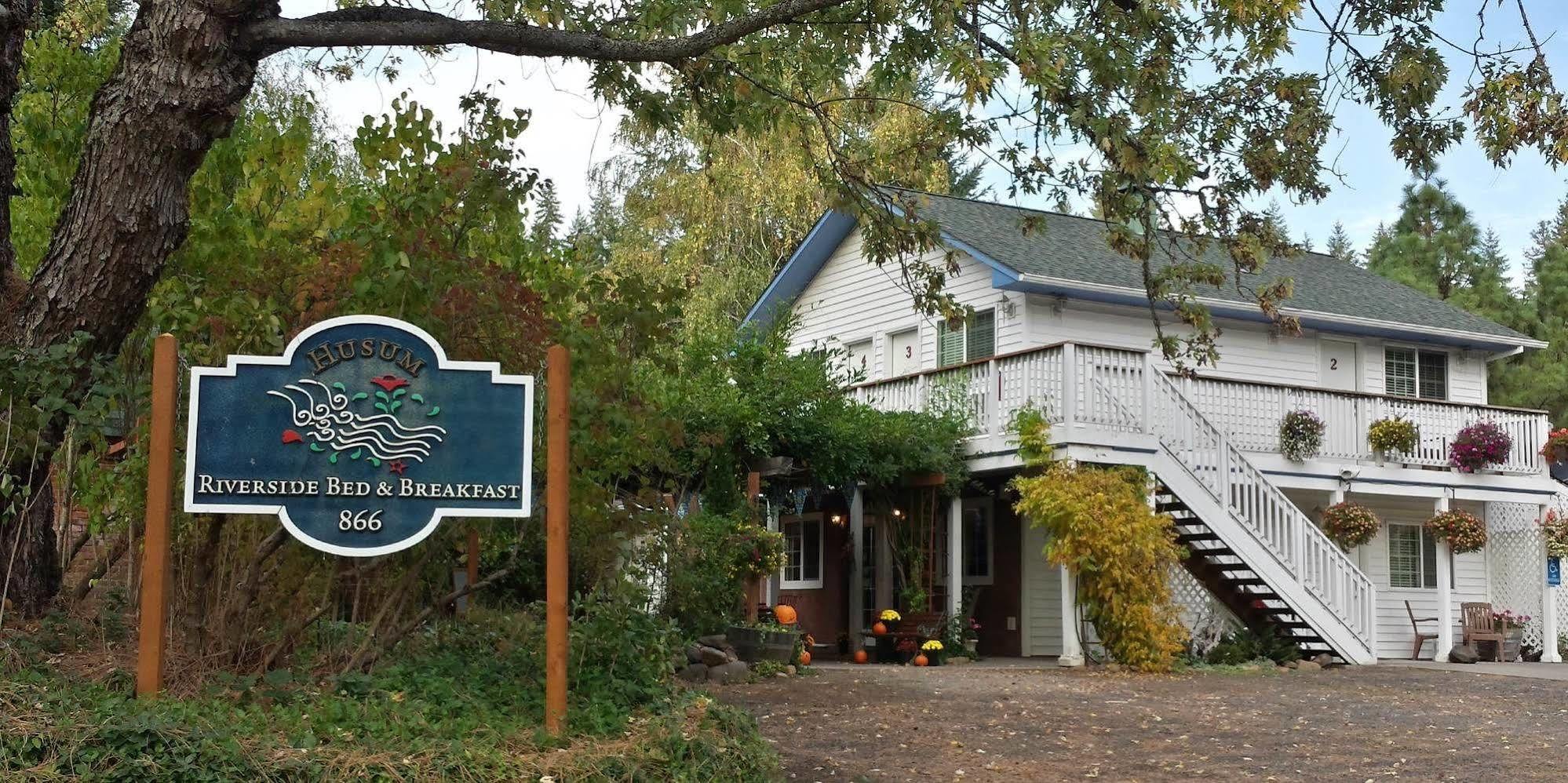 Rubyjune Inn White Salmon Exterior photo